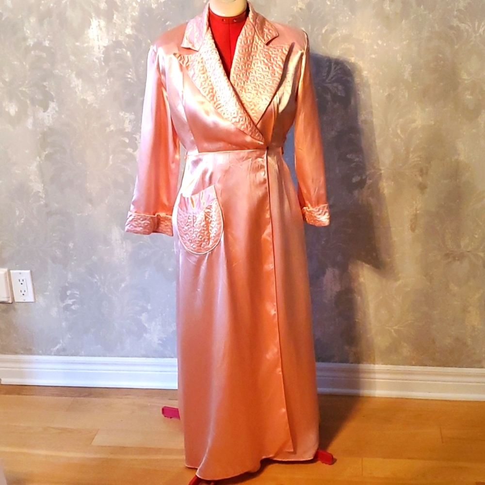 Ann Gordon Vintage Quilted Satin Dressing Gown